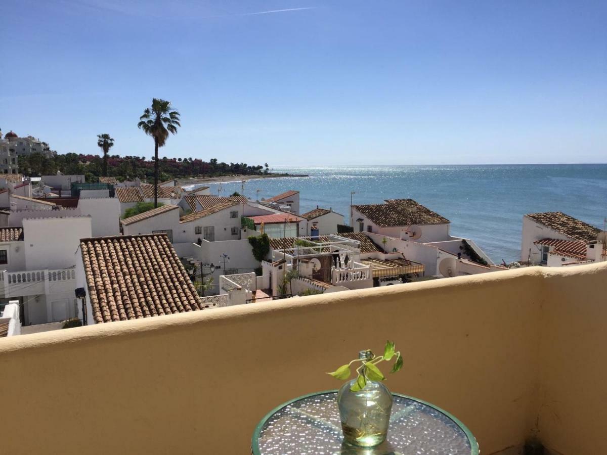 Casa Cachita-En 1ª Linea De Playa Apartment Estepona Exterior photo